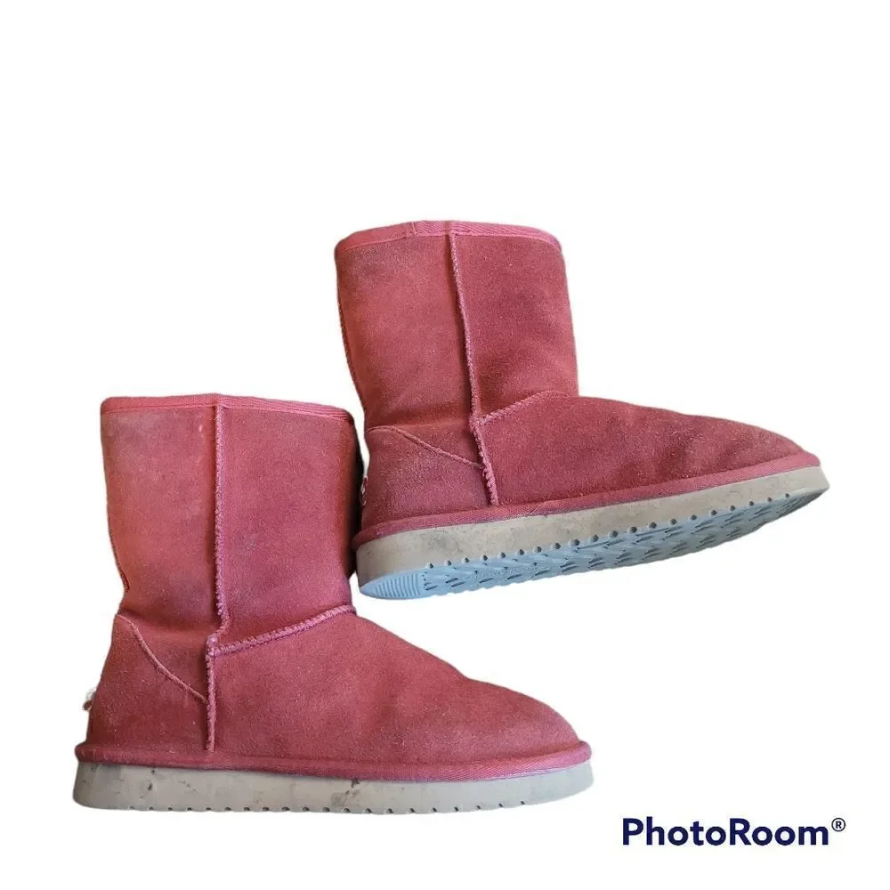Koolaburra by Ugg boots in a desert rose color
